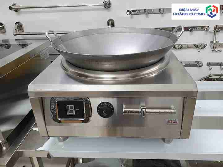 Bếp Từ Công Nghiệp Là Gì? Kinh Nghiệm Chọn Mua Chuẩn Nhất 2025 6 Bếp từ liền chảo