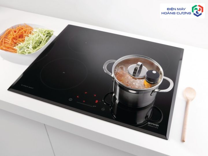 Nấu ăn với bếp từ Gorenje