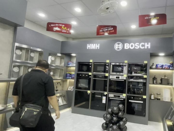 Gian hành Bosch tại showroom điện máy Hoàng Cương
