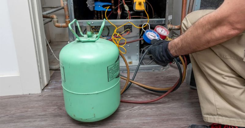 Máy lạnh SHARP không lạnh sâu? 5 Máy lạnh bị thiếu hoặc hết gas