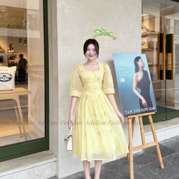 Adeline House - Váy cổ vuông thêu họa tiết hoa xinh xắn - TK 09 Vàng