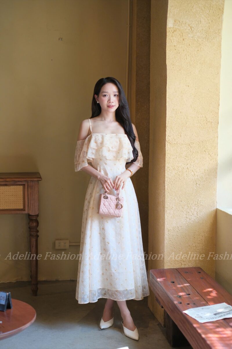 Alternative view of Adeline House - Váy trễ vai bánh bèo nữ tính, chất mềm mại, tôn dáng  - TK 90 Cam