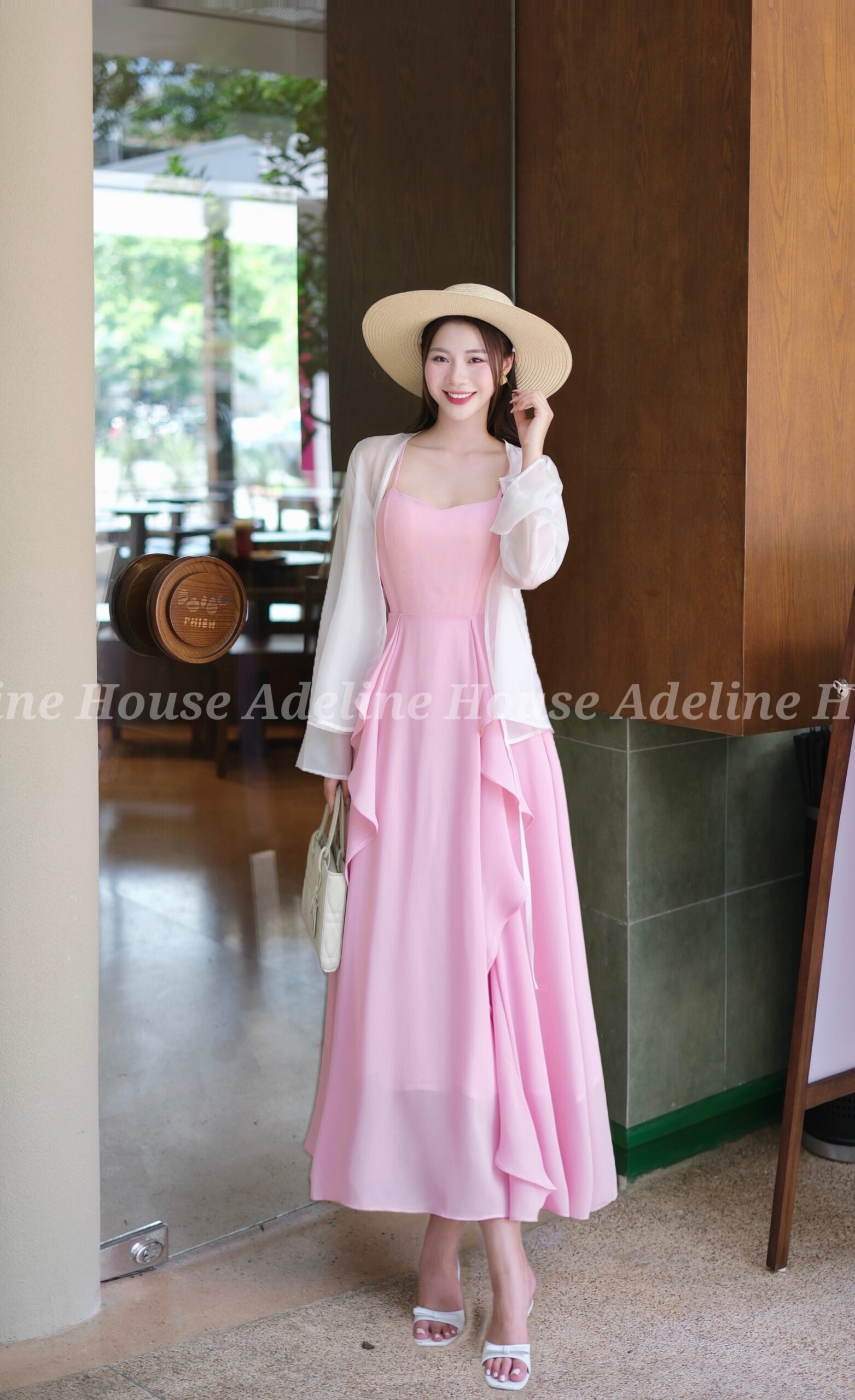 Adeline House - Đầm 2 dây nàng thơ – nhẹ nhàng nhưng cực kỳ nổi bật Adeline House - Đầm 2 dây nàng thơ – nhẹ nhàng nhưng cực kỳ nổi bật - Ảnh 3