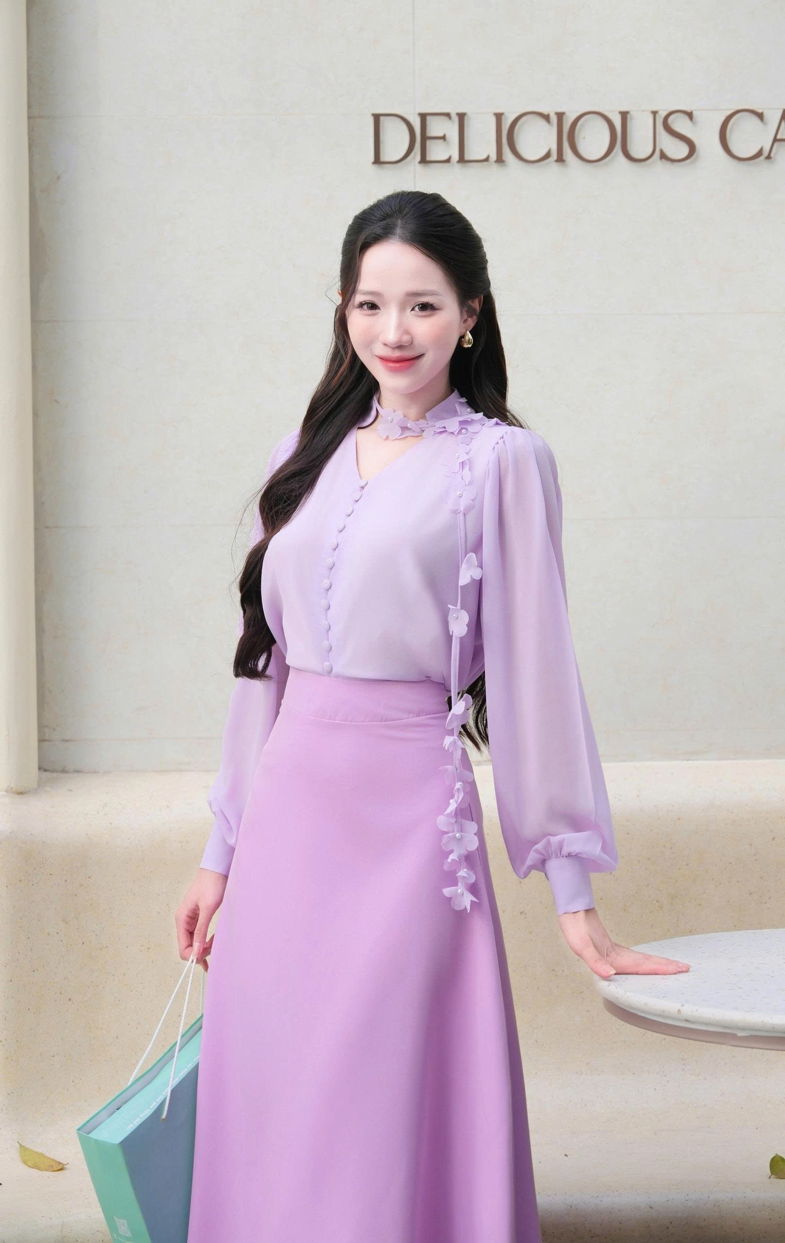 ADELINE HOUSE - Set Áo Hoa Chiffon & Chân Váy Midi Tím Pastel ADELINE HOUSE - Set Áo Hoa Chiffon & Chân Váy Midi Tím Pastel - Ảnh 2