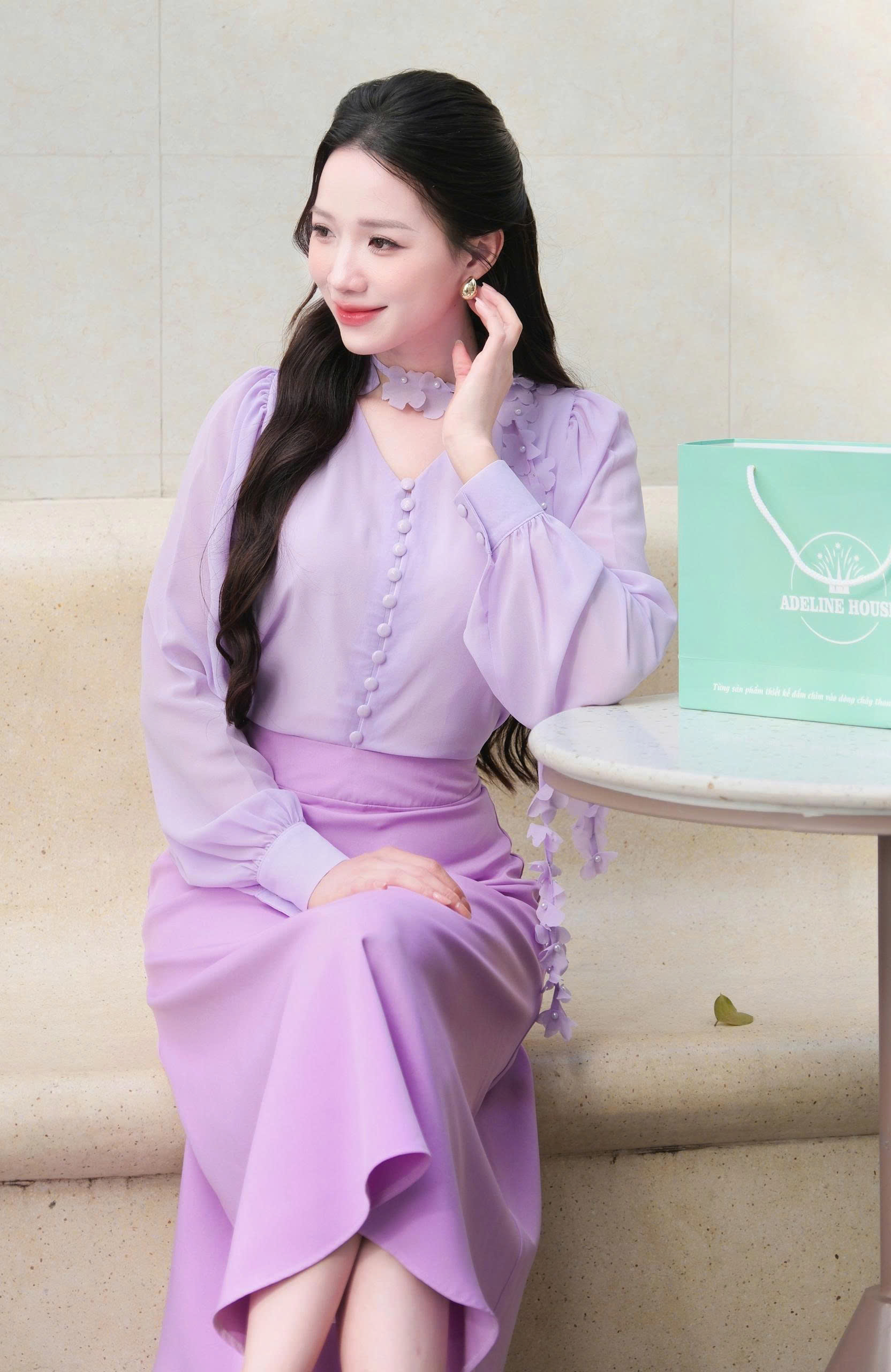 ADELINE HOUSE - Set Áo Hoa Chiffon & Chân Váy Midi Tím Pastel ADELINE HOUSE - Set Áo Hoa Chiffon & Chân Váy Midi Tím Pastel - Ảnh 3