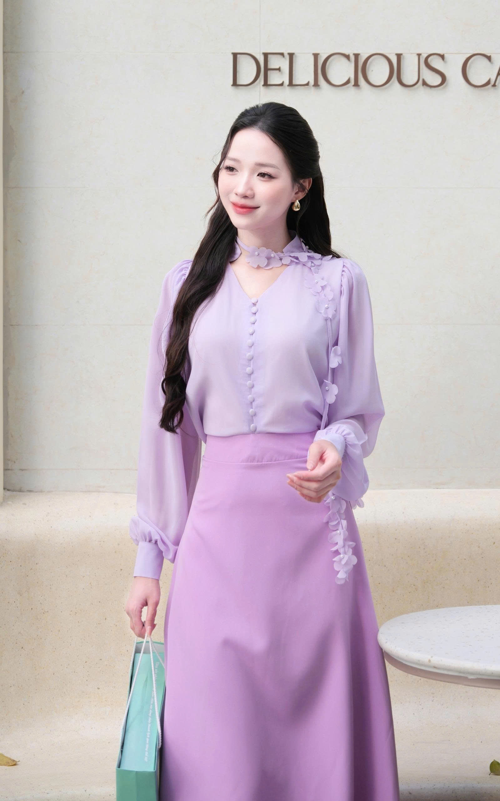 ADELINE HOUSE - Set Áo Hoa Chiffon & Chân Váy Midi Tím Pastel ADELINE HOUSE - Set Áo Hoa Chiffon & Chân Váy Midi Tím Pastel - Ảnh 4