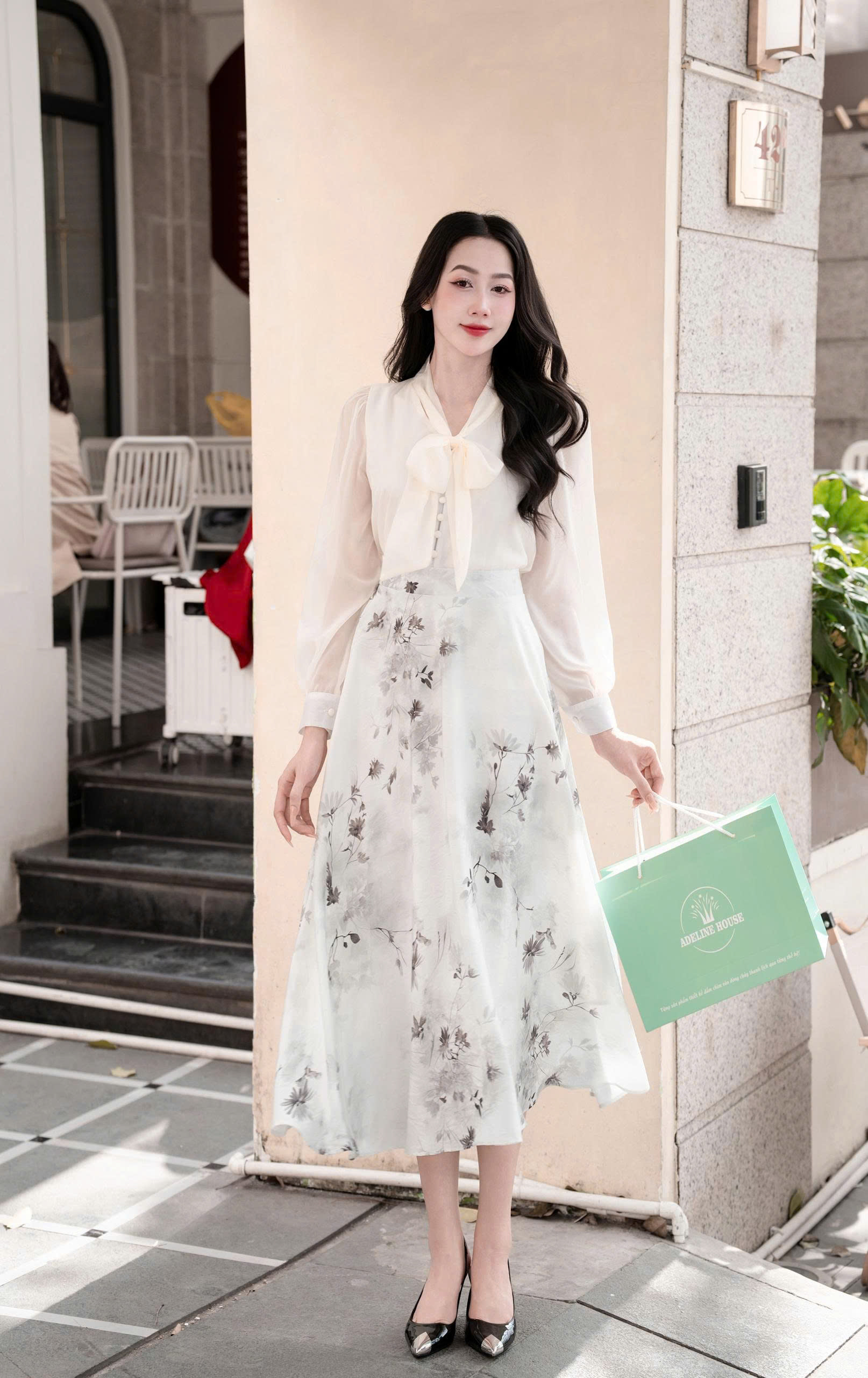 Adeline house - Set Áo Nơ & Váy Midi Họa Tiết Thủy mặc Adeline house - Set Áo Nơ & Váy Midi Họa Tiết Thủy mặc - Ảnh 2