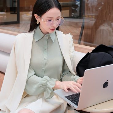 𝐀𝐃𝐄𝐋𝐈𝐍𝐄 𝐇𝐎𝐔𝐒𝐄 - SET Áo Sơ Mi Nữ Xanh Baby Thanh Lịch Tay Dài