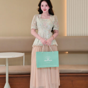 ADELINE HOUSE -  SET ÁO HOA NỔI TAY PHỒNG + CHÂN VÁY MIDI DÀI – TK181.1 + 166.3