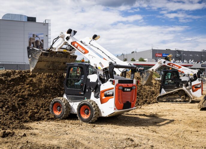Bobcat S86 and T86 loaders red