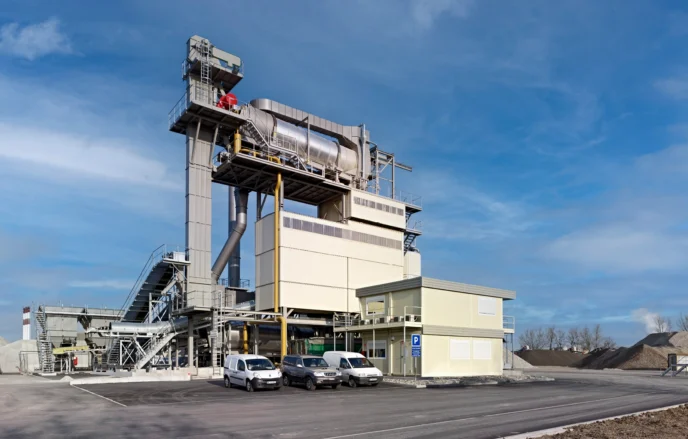 P35 Collage Web Images Asphalt Plants ID1