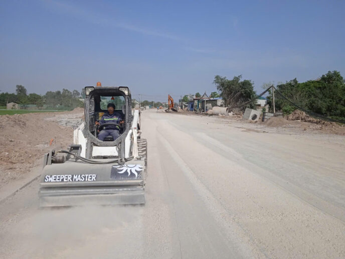 Giao hàng thành công máy xúc lật Bobcat S450 từ Multico đến với khách hàng