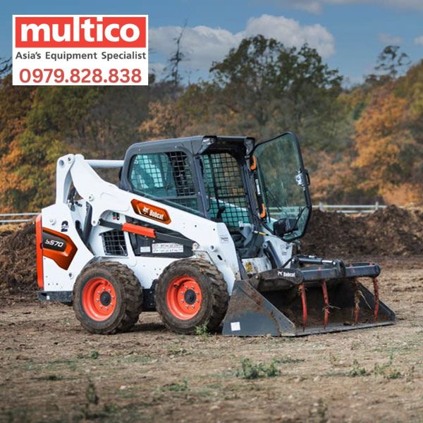 Máy xúc lật BOBCAT S570