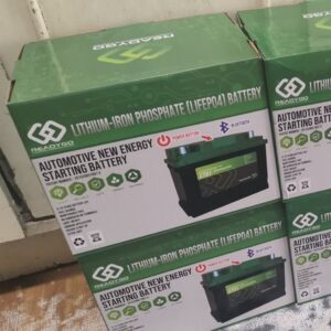 Ắc quy lithium khởi động ô tô 12V 30Ah Readygo CT01-F12105 (tương đương 12V/90-120Ah axit chì)