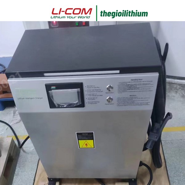 Pin lithium cho xe nâng của RoyPow 24V 210Ah F24210 1 Pin lithium cho xe nâng của RoyPow 24V 210Ah F24210