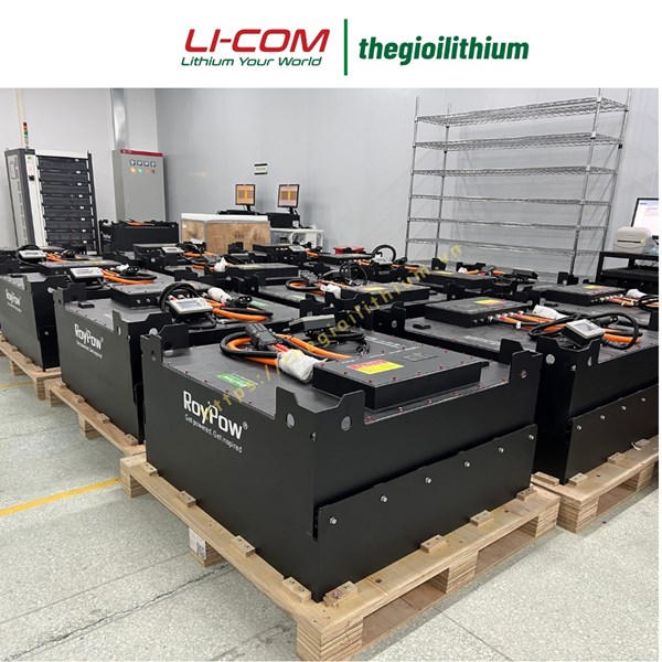 Pin lithium cho xe nâng của RoyPow 72V 420Ah F72420 1 Pin lithium cho xe nâng của RoyPow 72V 420Ah F72420