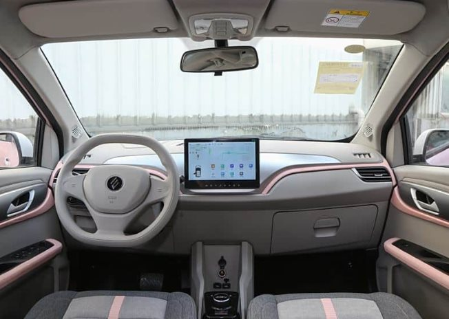 Tân binh xe điện cỡ nhỏ EV3 Plus 2025 chính thức trình làng: Một lần sạc đi 330 km, giá khởi điểm hơn 200 triệu đồng- Ảnh 3. Tân binh xe điện cỡ nhỏ EV3 Plus 2025 chính thức trình làng: Một lần sạc đi 330 km, giá khởi điểm hơn 200 triệu đồng- Ảnh 3.