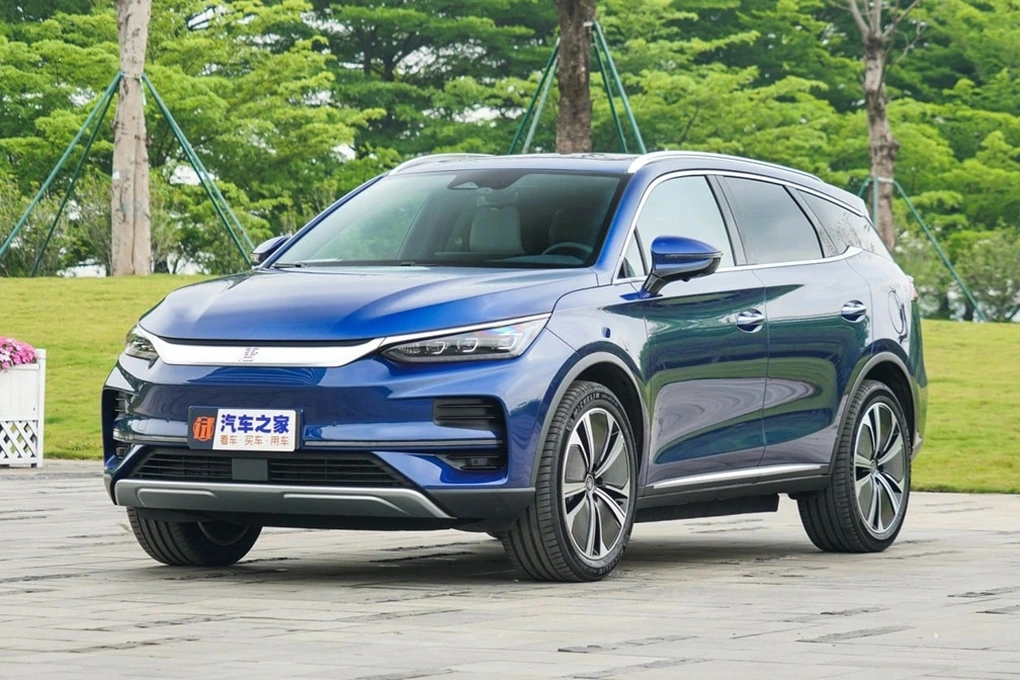 mot so dai ly byd tiep tuc mien phi sac cho khach mua xe o nam 2025