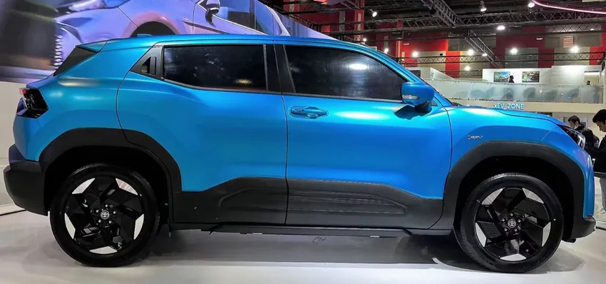 xe dien toyota