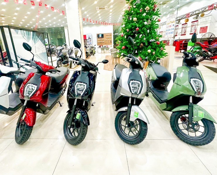 Gia xe may dien Honda ICON e giua thang 12 2025
