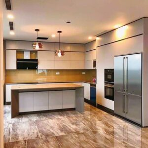 Kính ốp bếp màu ánh vàng