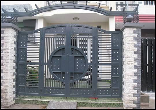 trụ cổng sắt