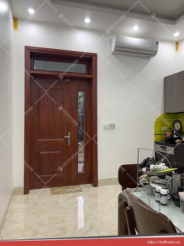 cửa thép vân gỗ 2 cánh lệch KG-21.06.K-1TK làm cửa ra vào
