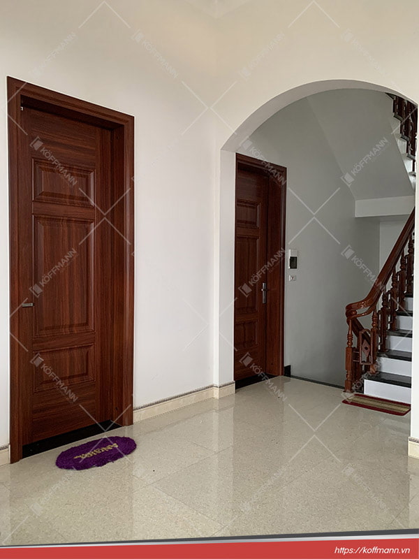 công trình cửa thép vân gỗ KG-1.03