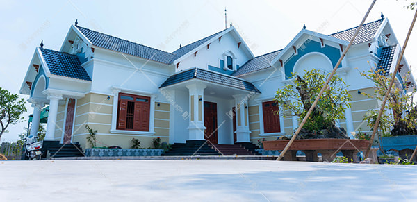 công trình cửa thép vân gỗ KG-41.01.K-2TK 