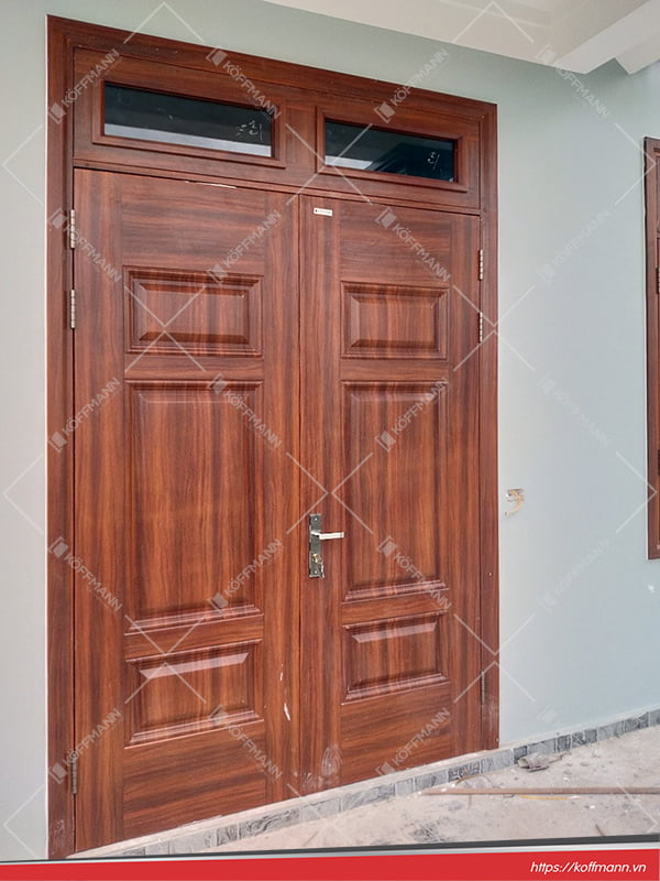 công trình cửa thép vân gỗ KG-22.03.03