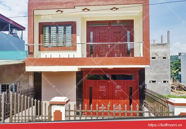 công trình cửa thép vân gỗ Luxury KL-41.01.K-4TK