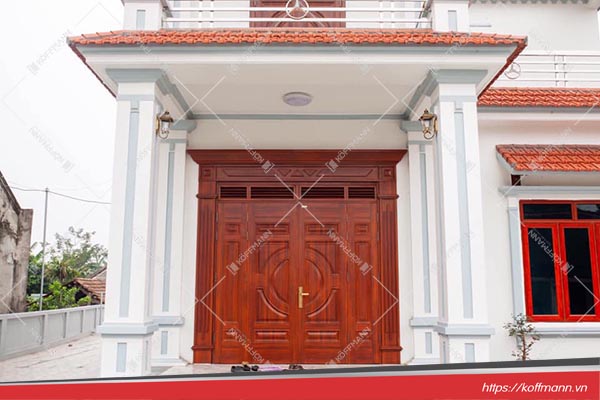 công trình mẫu cửa thép vân gỗ KL-42.01.03-4TK 