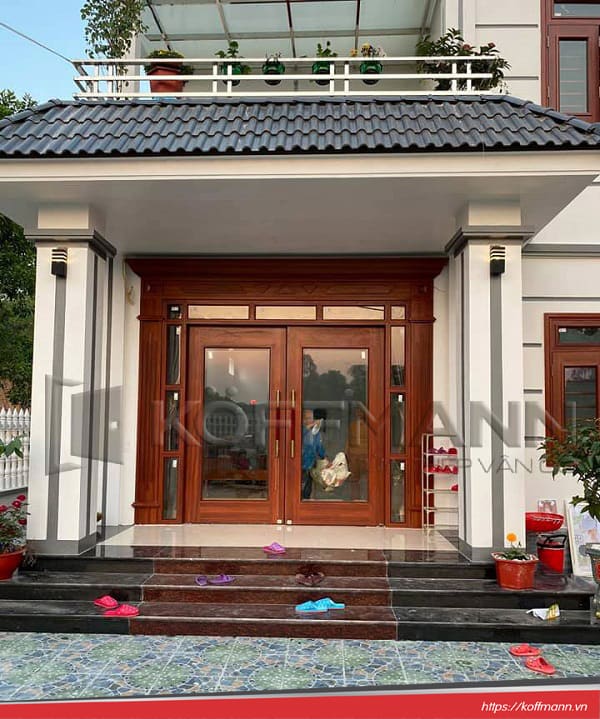 cánh cửa thép vân gỗ Luxury KLT-3VK