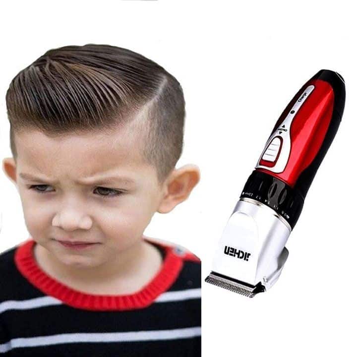 Tông đơ cắt tóc cho bé Jichen
