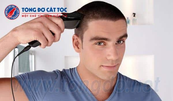 Việc lựa chọn tông đơ điện và tông đơ dùng pin sạc loại nào tốt hơn? 1 - tong do philip 1