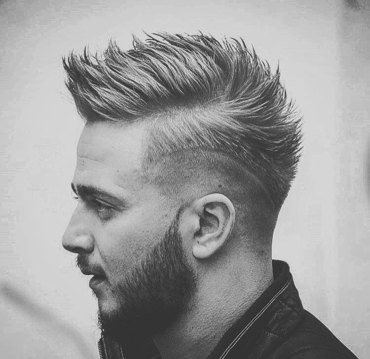 Cách Sử Dụng Tông Đơ Để Tạo Kiểu Tóc Faux Hawk