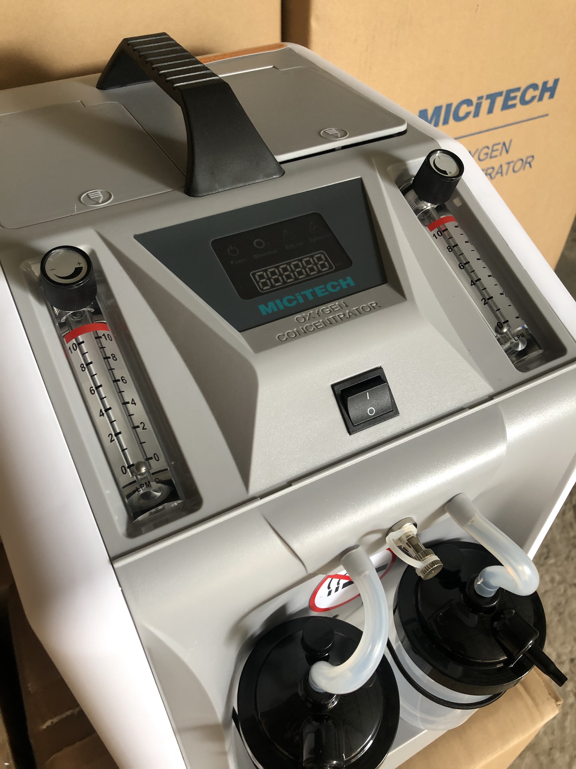 Máy Tạo Oxy 10 Lít MICITECK CP 101 - GERMANY