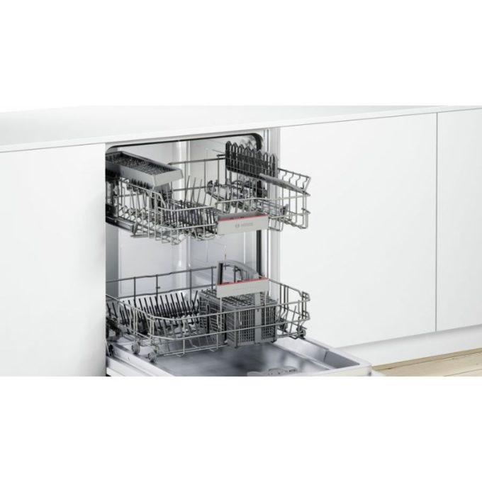 Bên trong máy rửa bát âm tủ Bosch SMI68IS00E