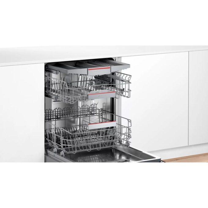 Bên trong máy rửa bát Bosch SMU4HCS48E