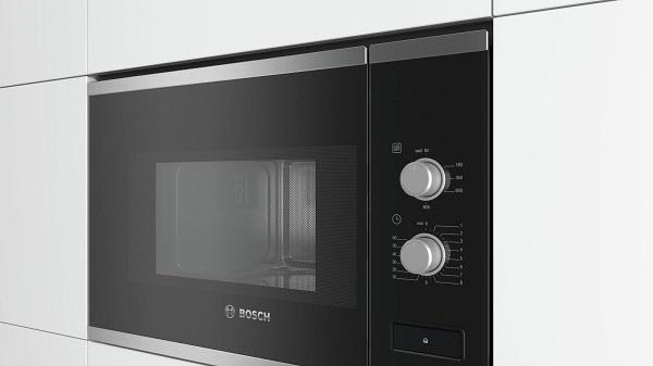 so sanh lo vi song bosch bel520ms0k voi san pham cung muc gia cua hafele electrolux 1