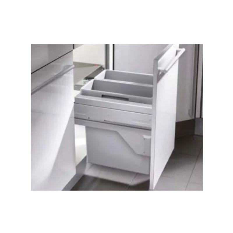 Ảnh thực tế thùng rác gắn cánh Hafele 502.73.901 2x30L cho tủ 450mm Ảnh thực tế thùng rác gắn cánh Hafele 502.73.901 2x30L cho tủ 450mm