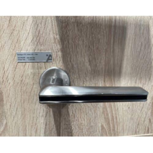 Tay nắm gạt có nắp che FP Hafele 900.99.734 4 Ảnh thực tế tay nắm gạt có nắp che FP Hafele 900.99.734