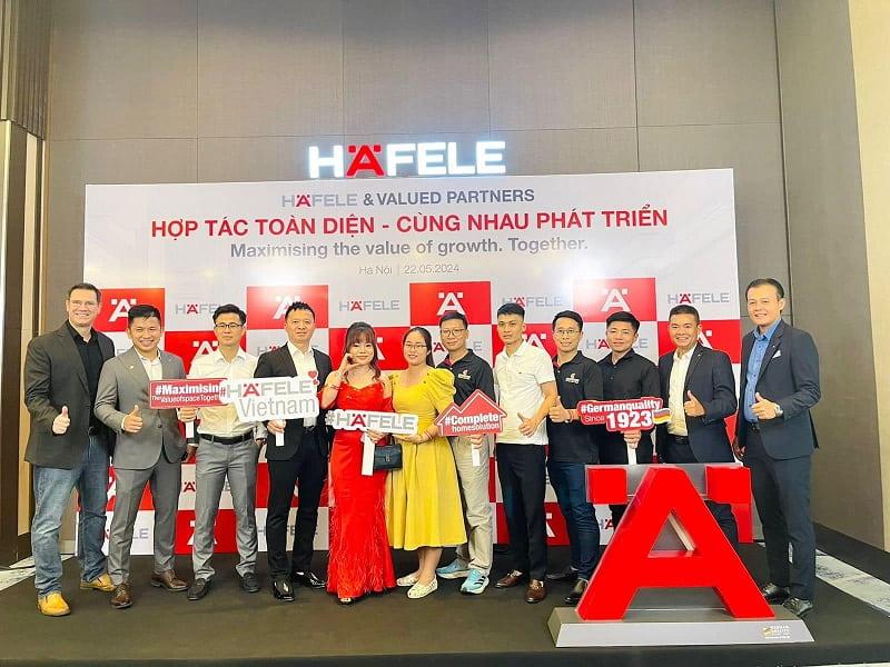 Hội nghị khách hàng Häfele 2024 “Hợp tác toàn diện - Cùng nhau phát triển” 1 Hội nghị khách hàng Häfele 2024 - Hợp tác toàn diện, cùng nhau phát triển
