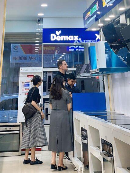 Häfele thăm và làm việc tại showroom Điện Máy 365 – Chi nhánh Lạc Long Quân