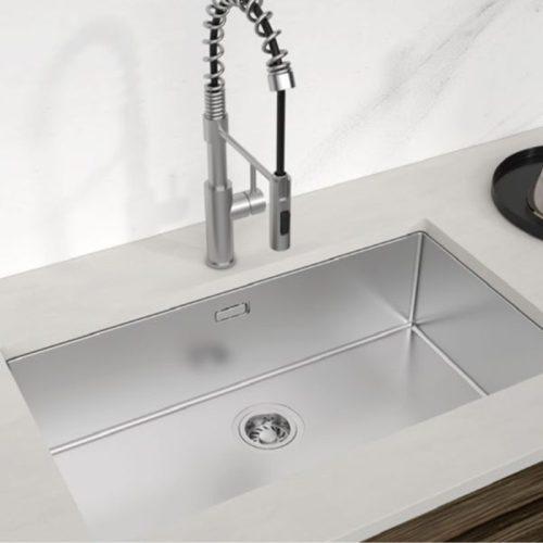 Chậu rửa chén bát Inox Hafele HS24-SSN1S-760 567.24.407 4 Chậu rửa chén bát Inox Hafele HS24-SSN1S-760 567-24-407 lắp đặt