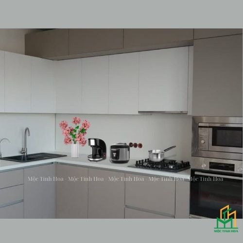 Ảnh thực tế mẫu tủ bếp nhựa cánh Acrylic TBNA01 - Tủ bếp chữ L, hiện đại Ảnh thực tế mẫu tủ bếp nhựa cánh Acrylic TBNA01 - Tủ bếp chữ L, hiện đại