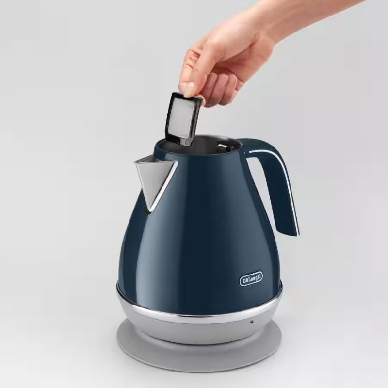 Ấm đun nước Delonghi KBOC2001.BL 4 Ảnh Ấm đun nước Delonghi KBOC2001.BL